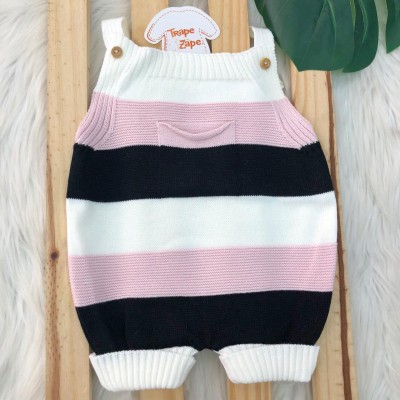 Jardineira Curta de Linha - Bolsinho e Listras Grossas OFF , Rosa e Preto Jardineira Curta de Linha - Bolsinho e Listras Grossas OFF , Rosa e Preto